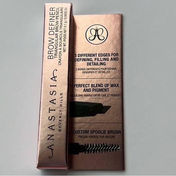 Anastasia Beverly Hills Other - New✨Anastasia Beverly Hills Brow Definer 3 N 1 Triangular Pencil